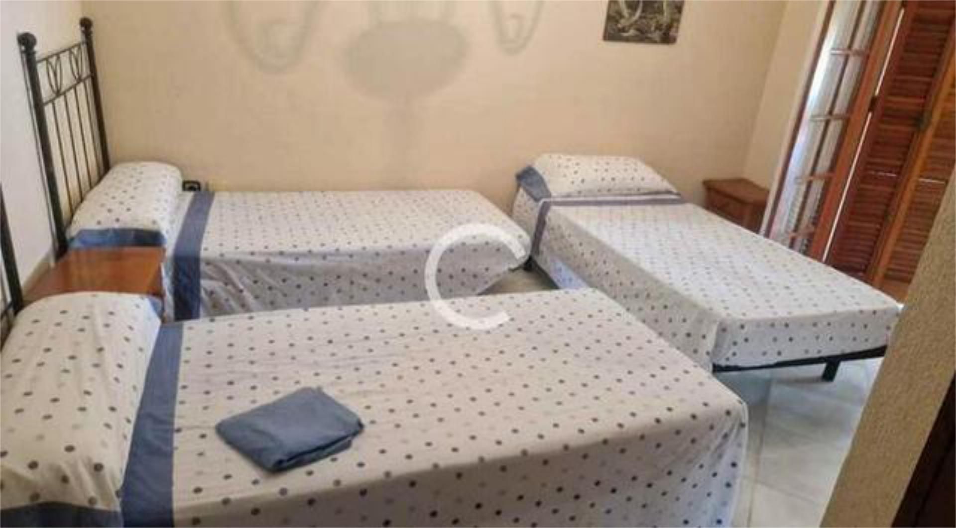 Single-family semi-detached to rent in Centro - Torre de la Higuera