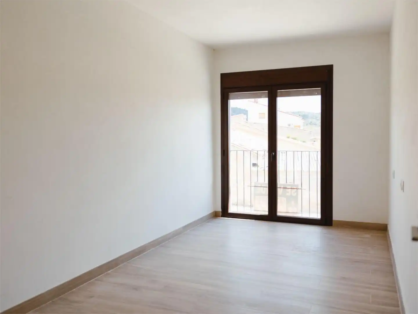 Casa adosada en venda a Blanco Eras Bajas, 34, La Ginebrosa Dormitori de Casa adosada en venda en La Ginebrosa amb Aire condicionat i Terrassa