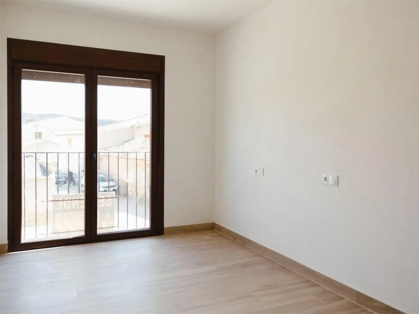 Casa adosada en venda a Blanco Eras Bajas, 34, La Ginebrosa Dormitori de Casa adosada en venda en La Ginebrosa amb Aire condicionat i Terrassa