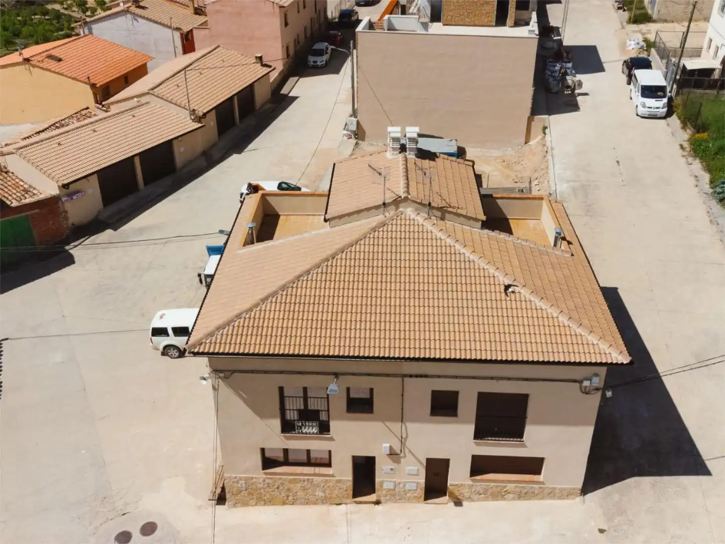 Casa adosada en venda a Blanco Eras Bajas, 34, La Ginebrosa Vista exterior de Casa adosada en venda en La Ginebrosa amb Aire condicionat i Terrassa
