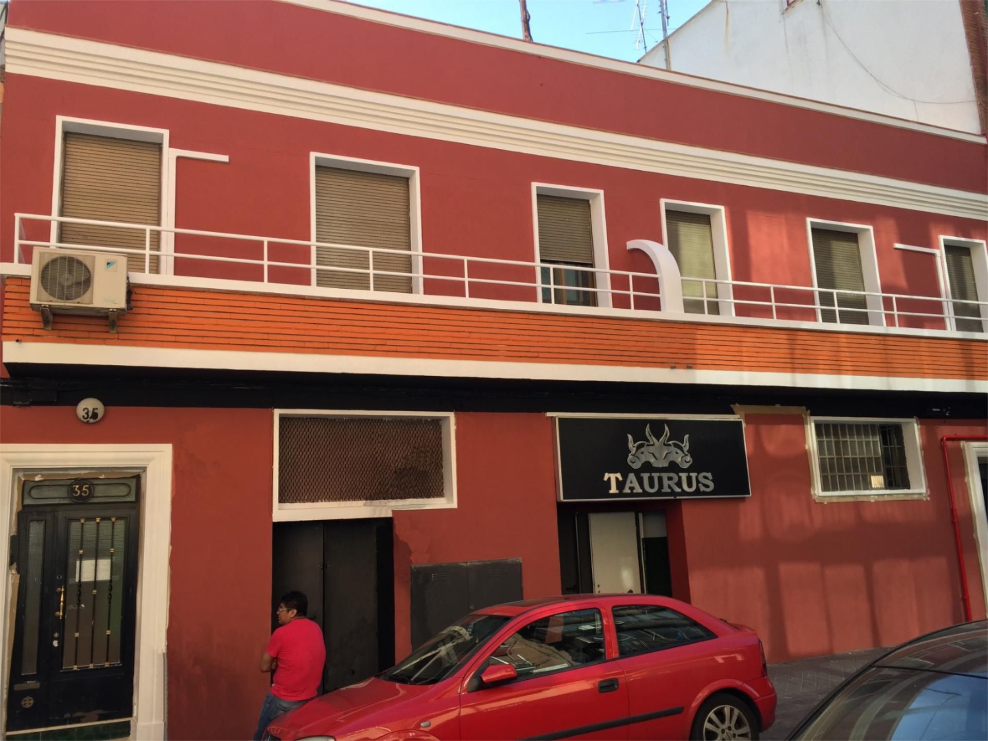 Exterior view of Premises for sale in  Madrid Capital