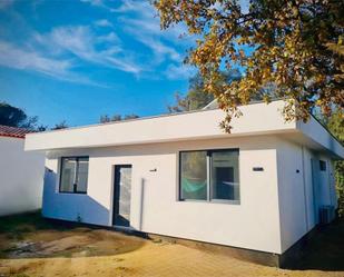 Vista exterior de Casa o xalet en venda en Llagostera amb Jardí privat, Terrassa i Piscina