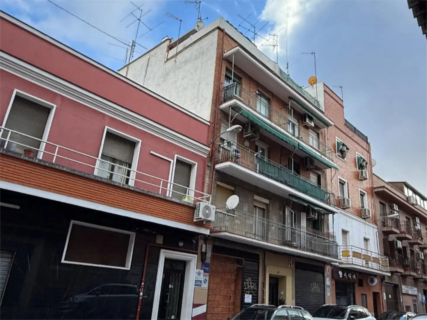 Residencial en venda a Calle de Ramón Luján, 35, Almendrales Vista exterior de Residencial en venda en Madrid