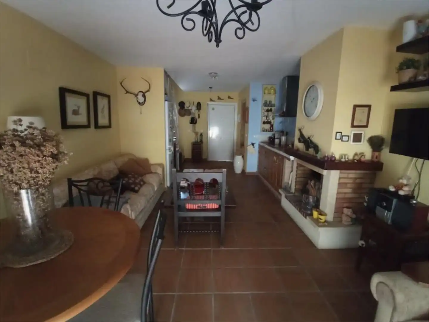 Living room of Flat for sale in El Pedroso  with Air Conditioner, Heating and Terrace
