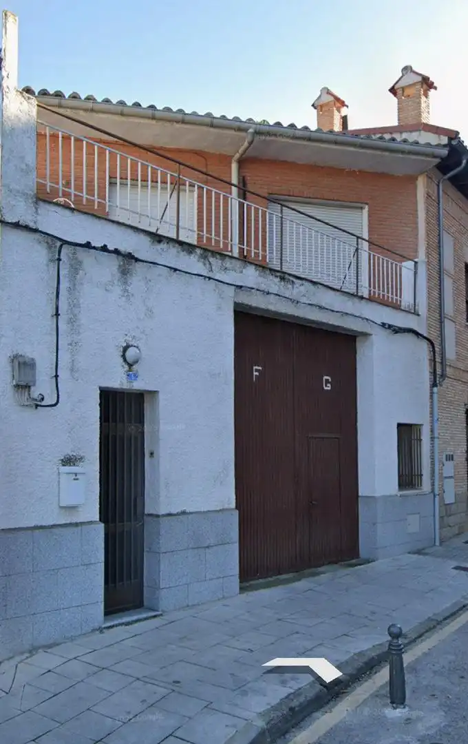 Casa adosada en venta en Calle de Los Charcones, 6, La Dehesa - El Pinar Vista exterior de Casa adosada en venta en Navalcarnero con Aire acondicionado, Terraza y Balcón