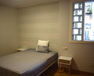 Bedroom of Flat to rent in Vigo   with Heating, Parquet flooring and Furnished