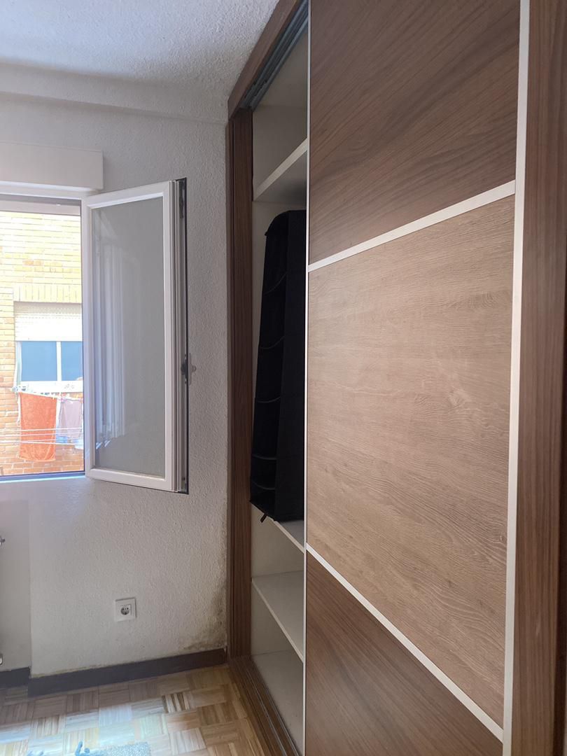 Bedroom of Flat for share in  Madrid Capital
