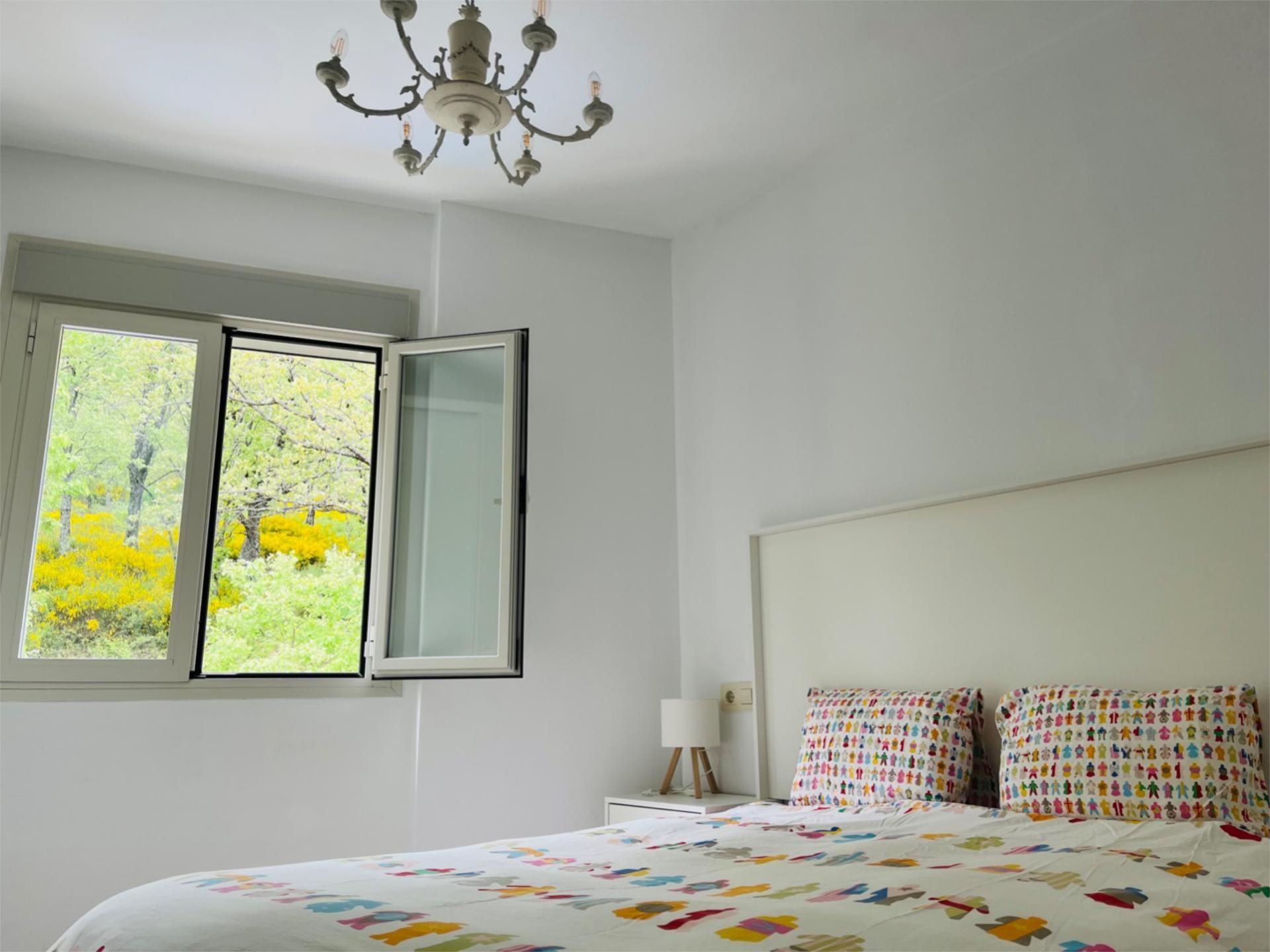 Bedroom of Flat to rent in Jarandilla de la Vera  with Air Conditioner, Heating and Private garden
