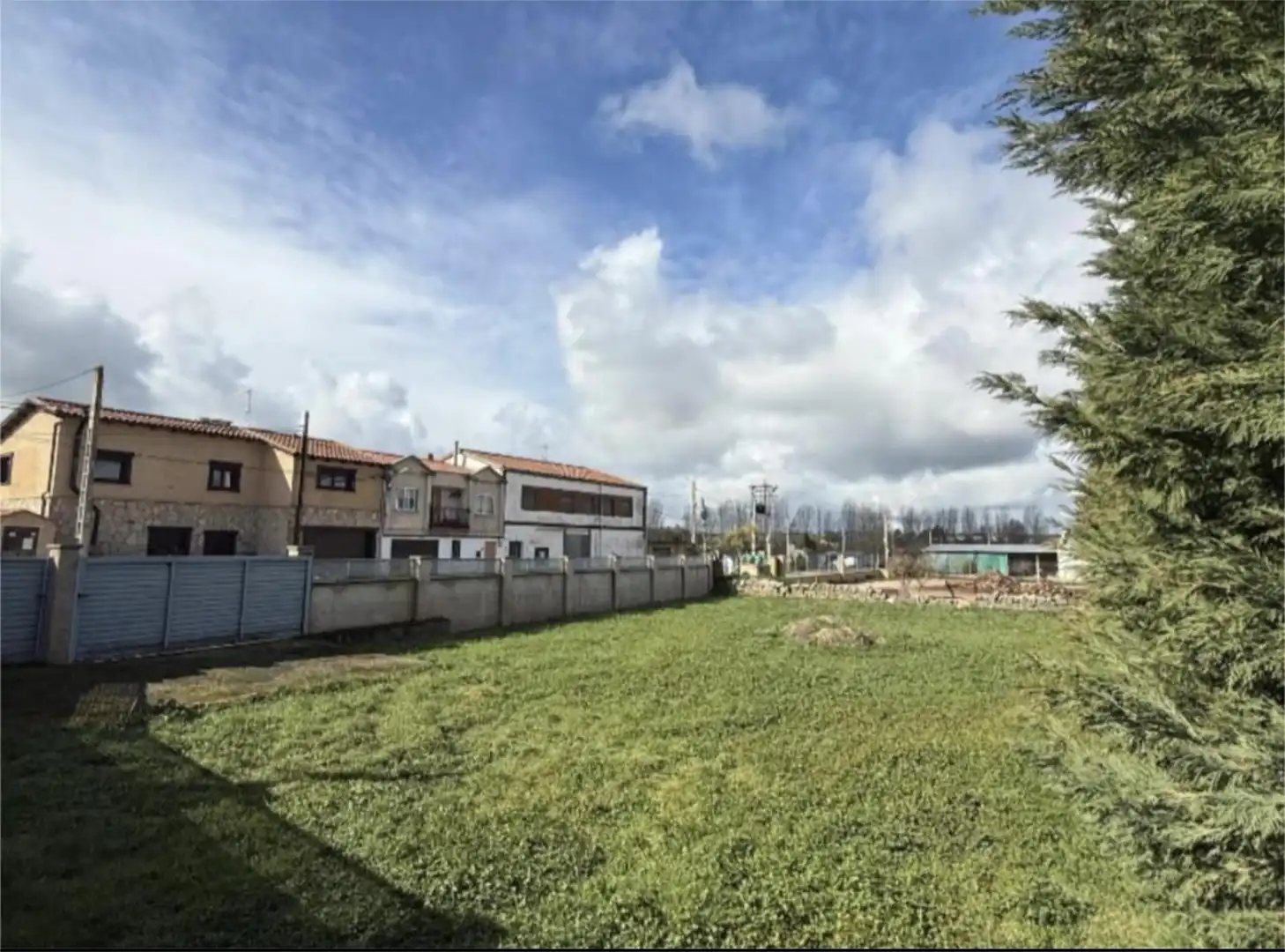 Houses for sale in Vega de Tirados