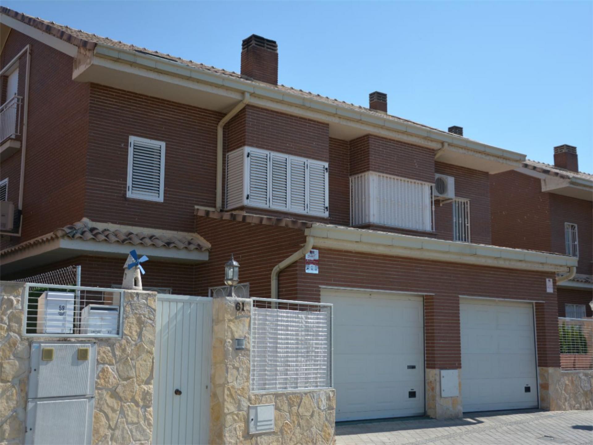 Exterior view of Flat for sale in Guadalix de la Sierra  with Air Conditioner and Swimming Pool