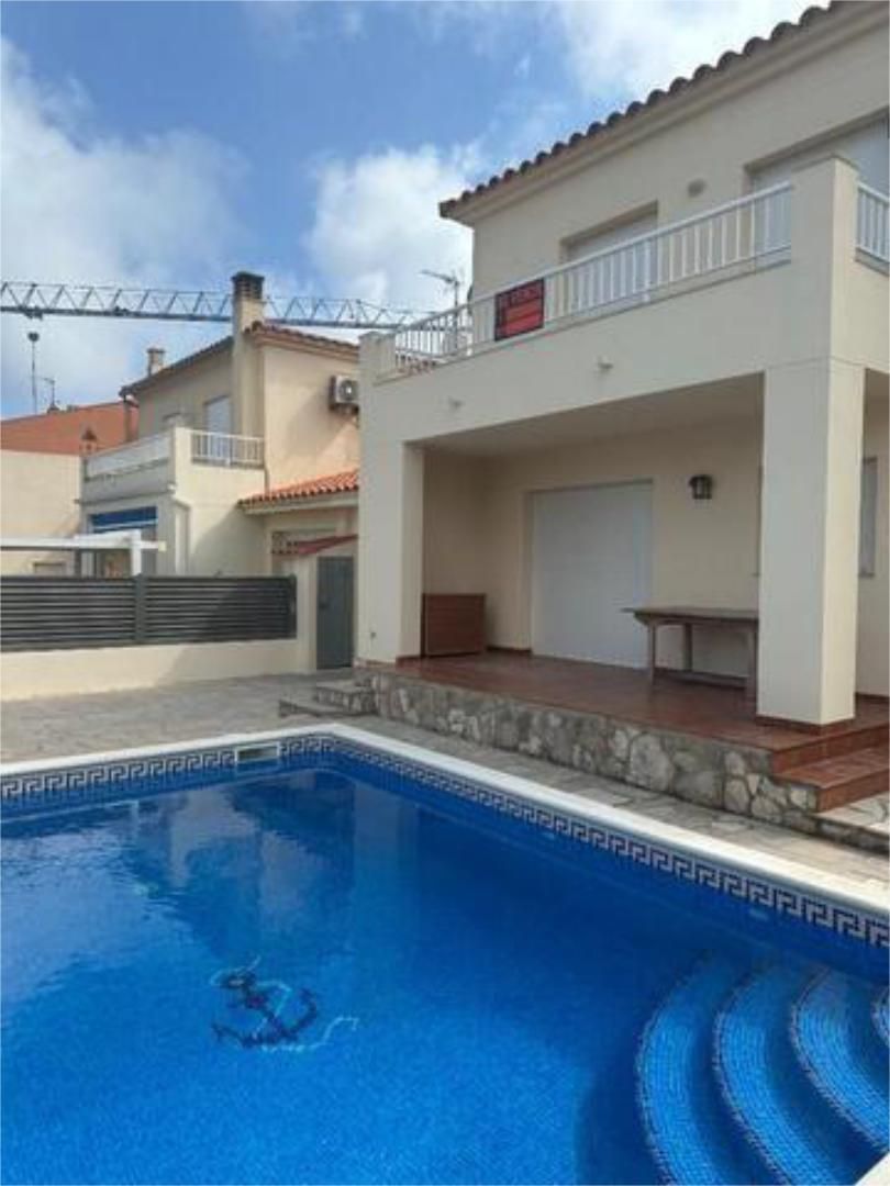Single-family semi-detached for sale in Calafat