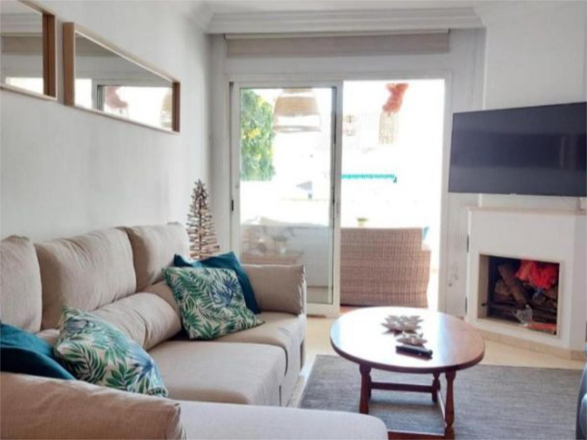 Living room of Flat to rent in Marbella  with Air Conditioner, Heating and Private garden
