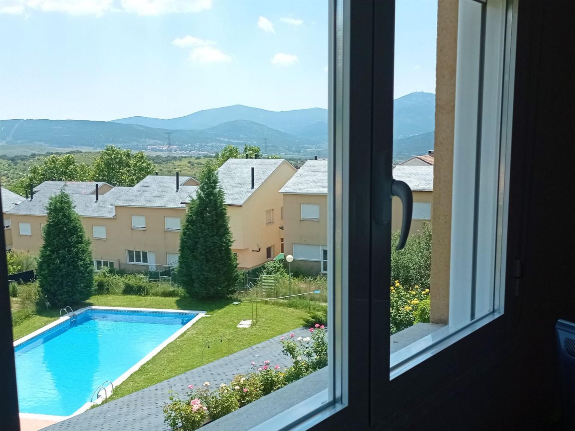 Piscina de Casa o xalet en venda en El Espinar amb Terrassa, Piscina i Balcó