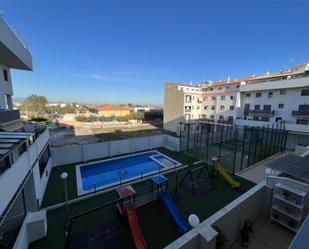 Piscina de Pis en venda en Almazora / Almassora amb Aire condicionat, Calefacció i Parquet