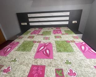 Bedroom of Flat to share in Olot  with Heating, Furnished and Balcony
