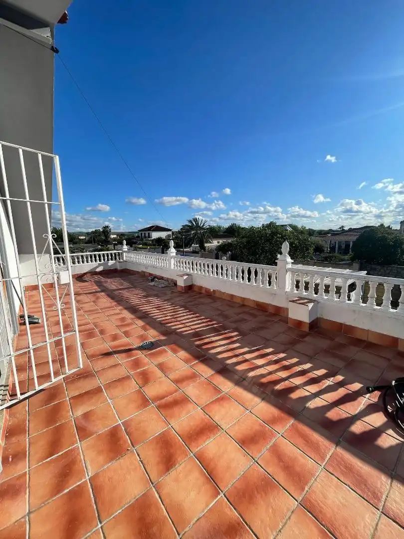 Houses for sale in Avenida Principal, 10, El Higuerón Terrace of Houses for sale in Córdoba with Air Conditioner, Heating and Terrace