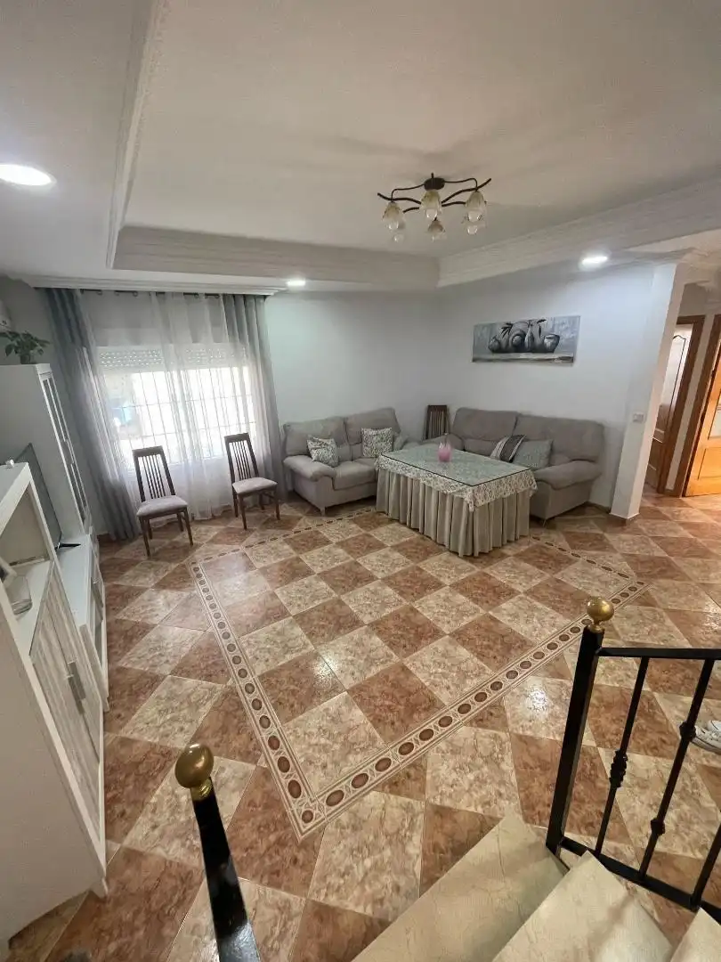 Houses for sale in Avenida Principal, 10, El Higuerón Living room of Houses for sale in Córdoba with Air Conditioner, Heating and Terrace