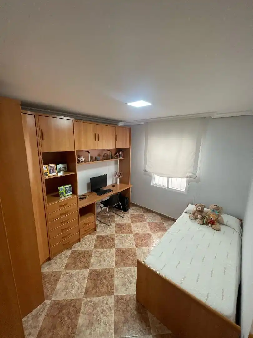 Houses for sale in Avenida Principal, 10, El Higuerón Bedroom of Houses for sale in Córdoba with Air Conditioner, Heating and Terrace