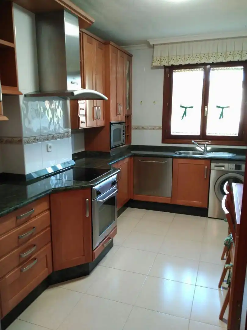 Flat for sale in Barrio Solorz, 1035, Solórzano Kitchen of Flat for sale in Solórzano with Heating, Parquet flooring and Terrace
