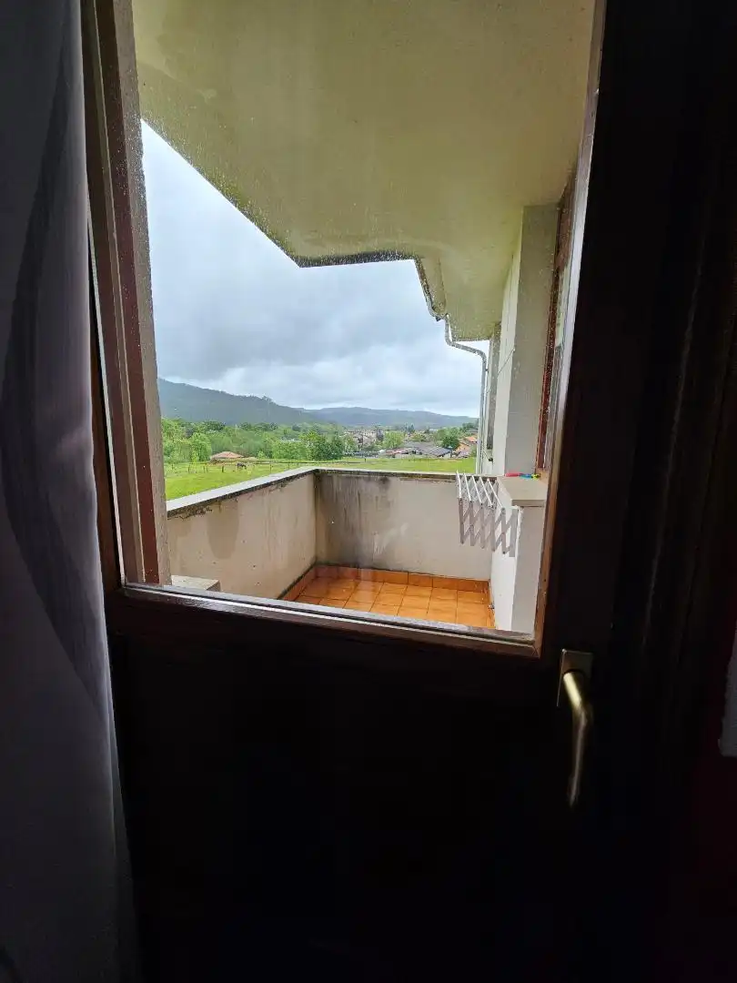 Flat for sale in Barrio Solorz, 1035, Solórzano Balcony of Flat for sale in Solórzano with Heating, Parquet flooring and Terrace