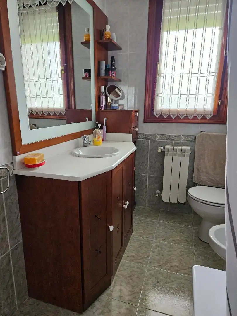 Flat for sale in Barrio Solorz, 1035, Solórzano Bathroom of Flat for sale in Solórzano with Heating, Parquet flooring and Terrace