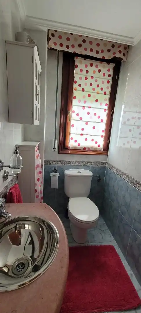 Flat for sale in Barrio Solorz, 1035, Solórzano Bathroom of Flat for sale in Solórzano with Heating, Parquet flooring and Terrace