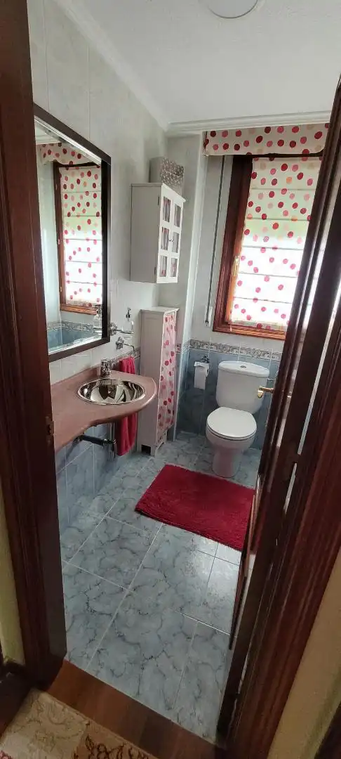 Flat for sale in Barrio Solorz, 1035, Solórzano Bathroom of Flat for sale in Solórzano with Heating, Parquet flooring and Terrace