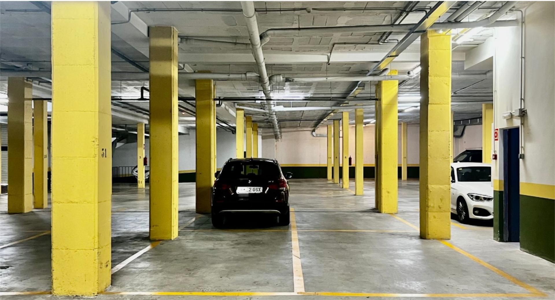 Parking of Garage to rent in Vic
