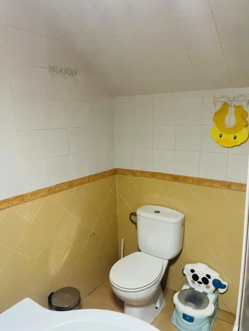Houses for sale in Calle Antero, Centro Bathroom of Houses for sale in Estepona with Air Conditioner, Heating and Terrace