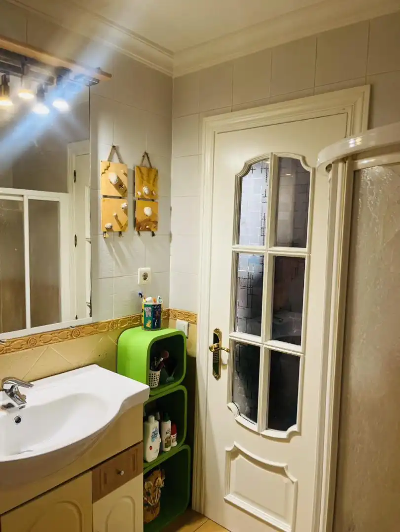 Houses for sale in Calle Antero, Centro Bathroom of Houses for sale in Estepona with Air Conditioner, Heating and Terrace