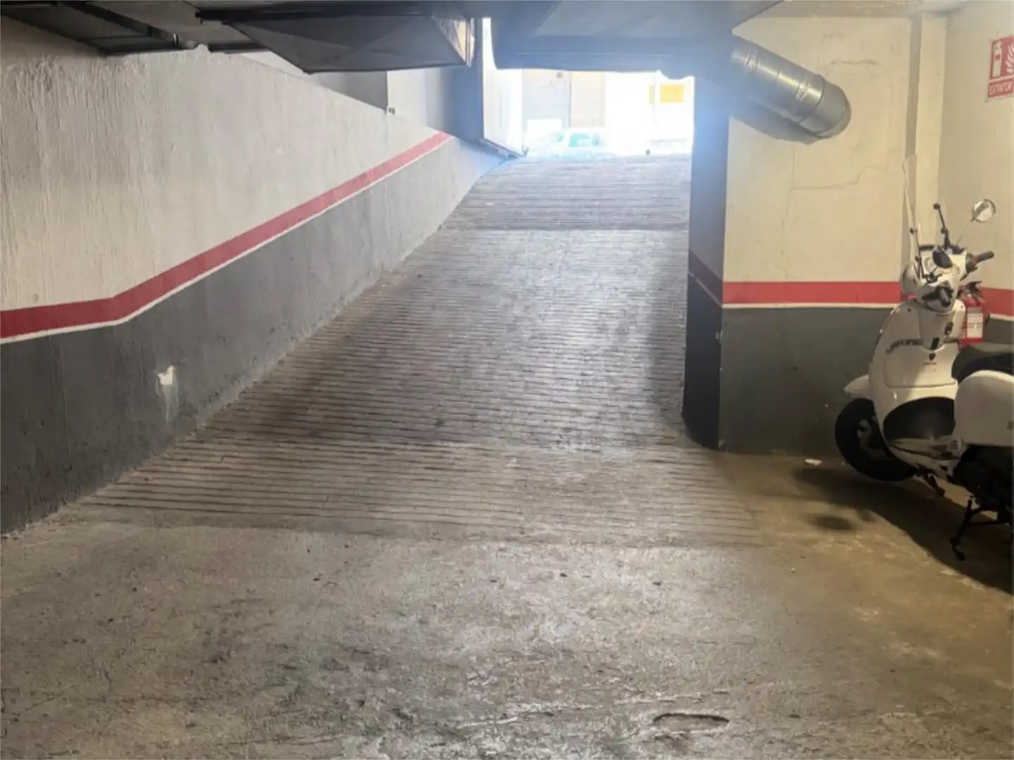 Parkplatz von Garage zur Miete in León Capital 