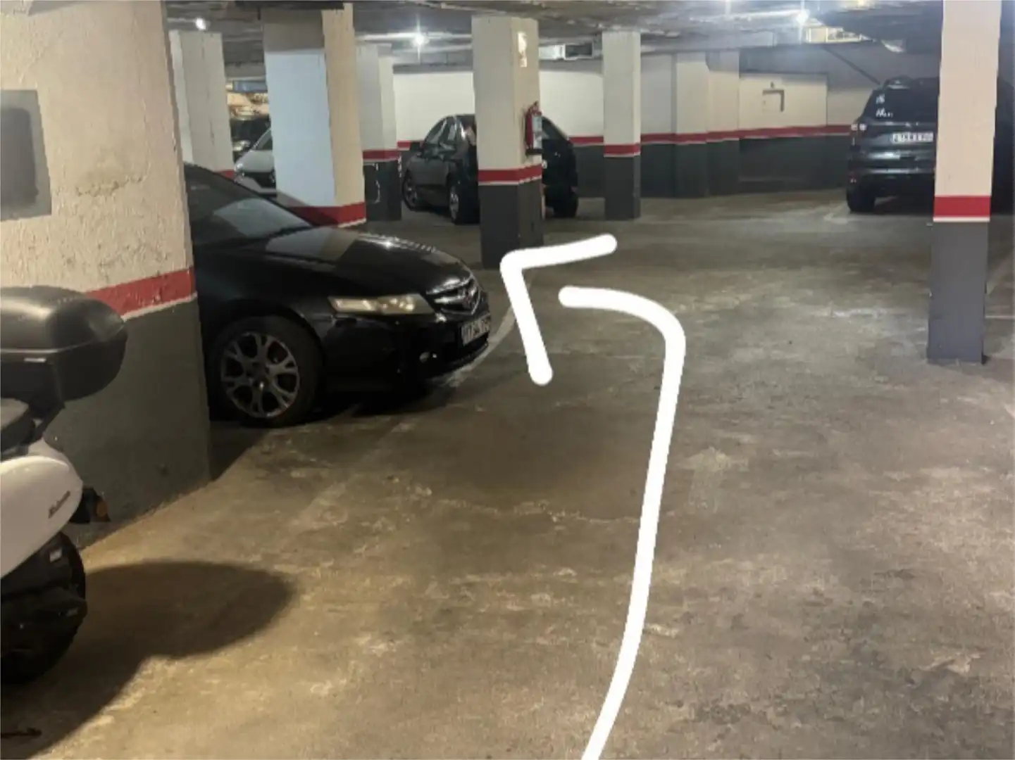 Parkplatz von Garage zur Miete in León Capital 