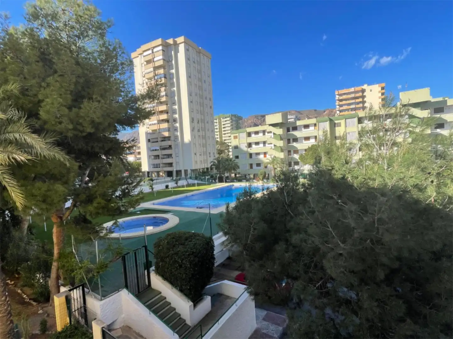 Piso en venta en Paseo del Palmeral, 11, Aguadulce Sur Vista exterior de Piso en venta en Roquetas de Mar con Jardín privado, Piscina y Balcón