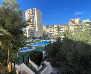 Vista exterior de Pis en venda en Roquetas de Mar amb Jardí privat, Piscina i Balcó