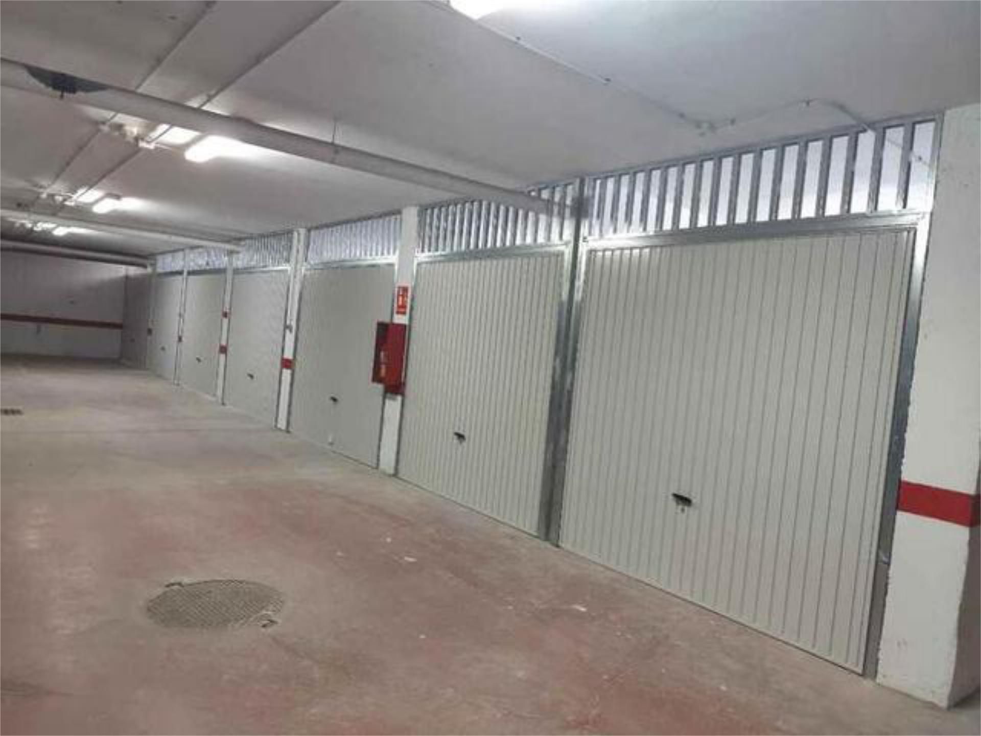 Parking of Box room to rent in Roquetas de Mar