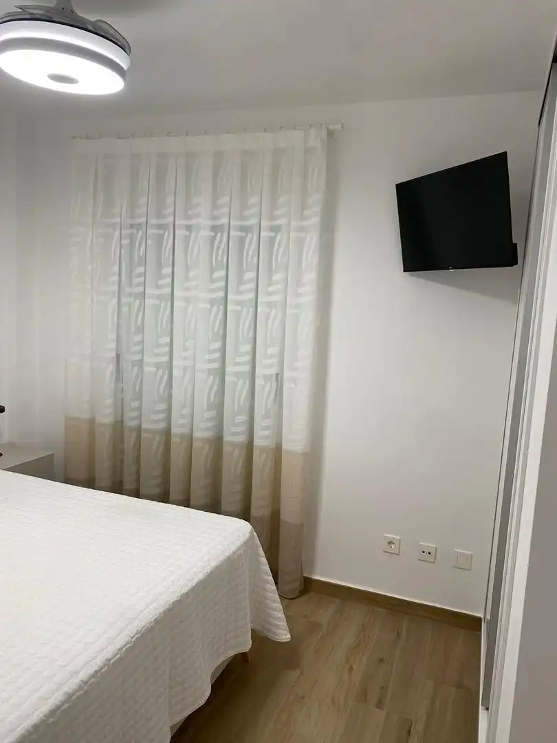 Schlafzimmer von Wohnung zur Miete in La Manga del Mar Menor mit Klimaanlage, Heizung und Möbliert