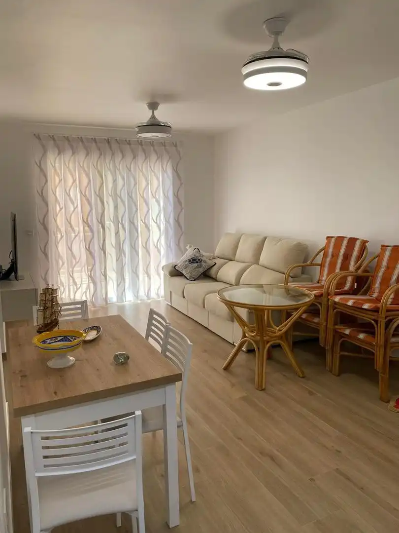 Wohnzimmer von Wohnung zur Miete in La Manga del Mar Menor mit Klimaanlage, Heizung und Möbliert