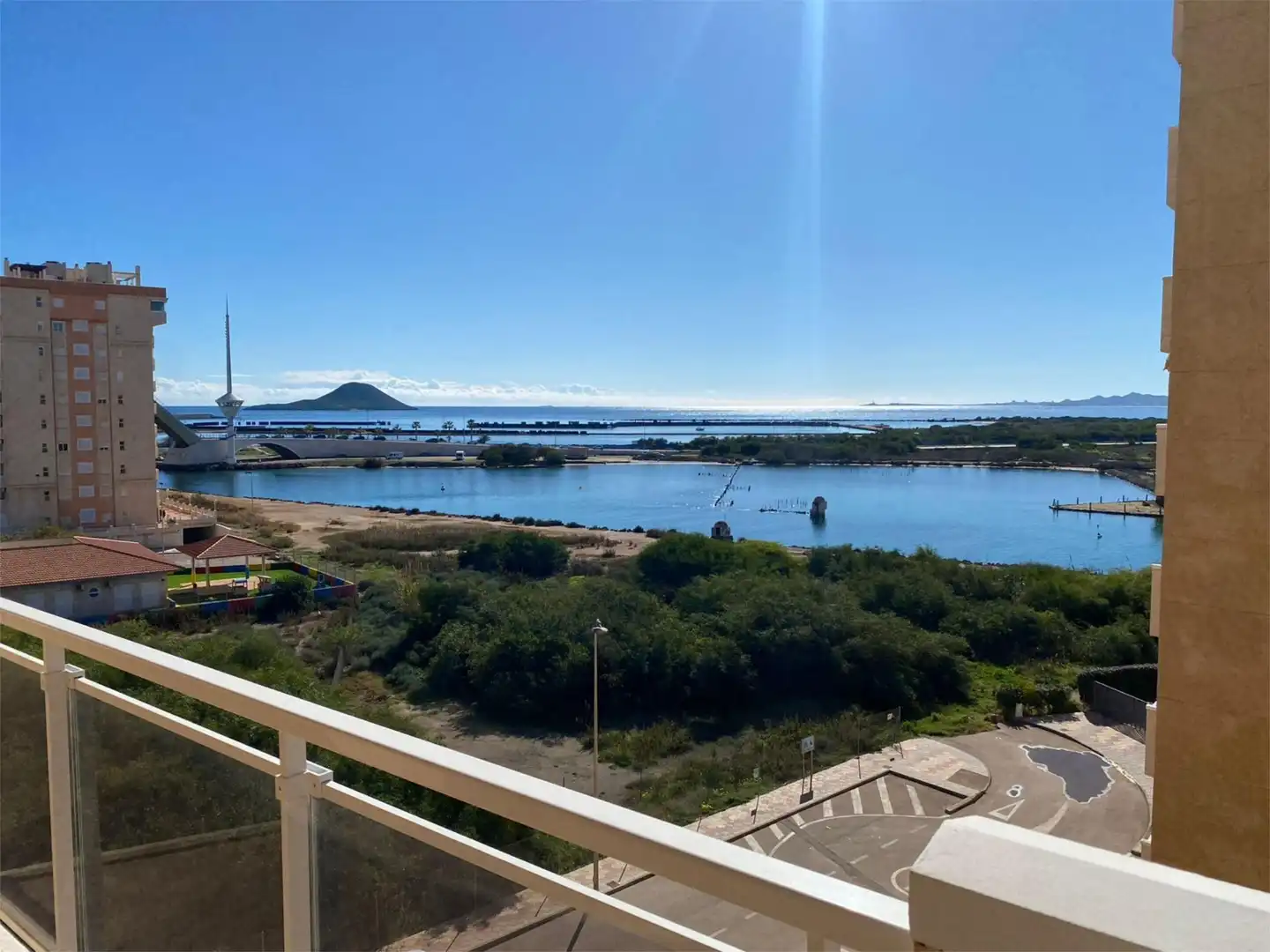 Außenansicht von Wohnung zur Miete in La Manga del Mar Menor mit Klimaanlage, Heizung und Möbliert