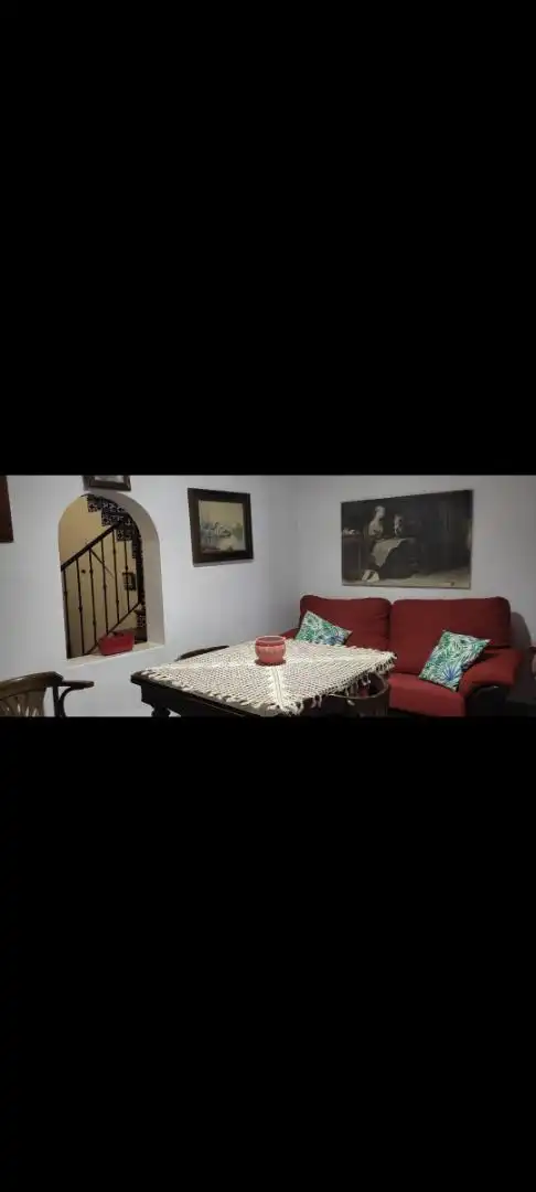 Habitación en Calle Fuentes, 2, Sanlúcar la Mayor Sala de estar de Casa adosada para compartir en Sanlúcar la Mayor con Terraza, Horno y Lavadora