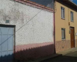 Exterior view of House or chalet for sale in Bercianos del Páramo