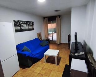 Living room of Flat to rent in  Granada Capital  with Air Conditioner, Heating and Private garden