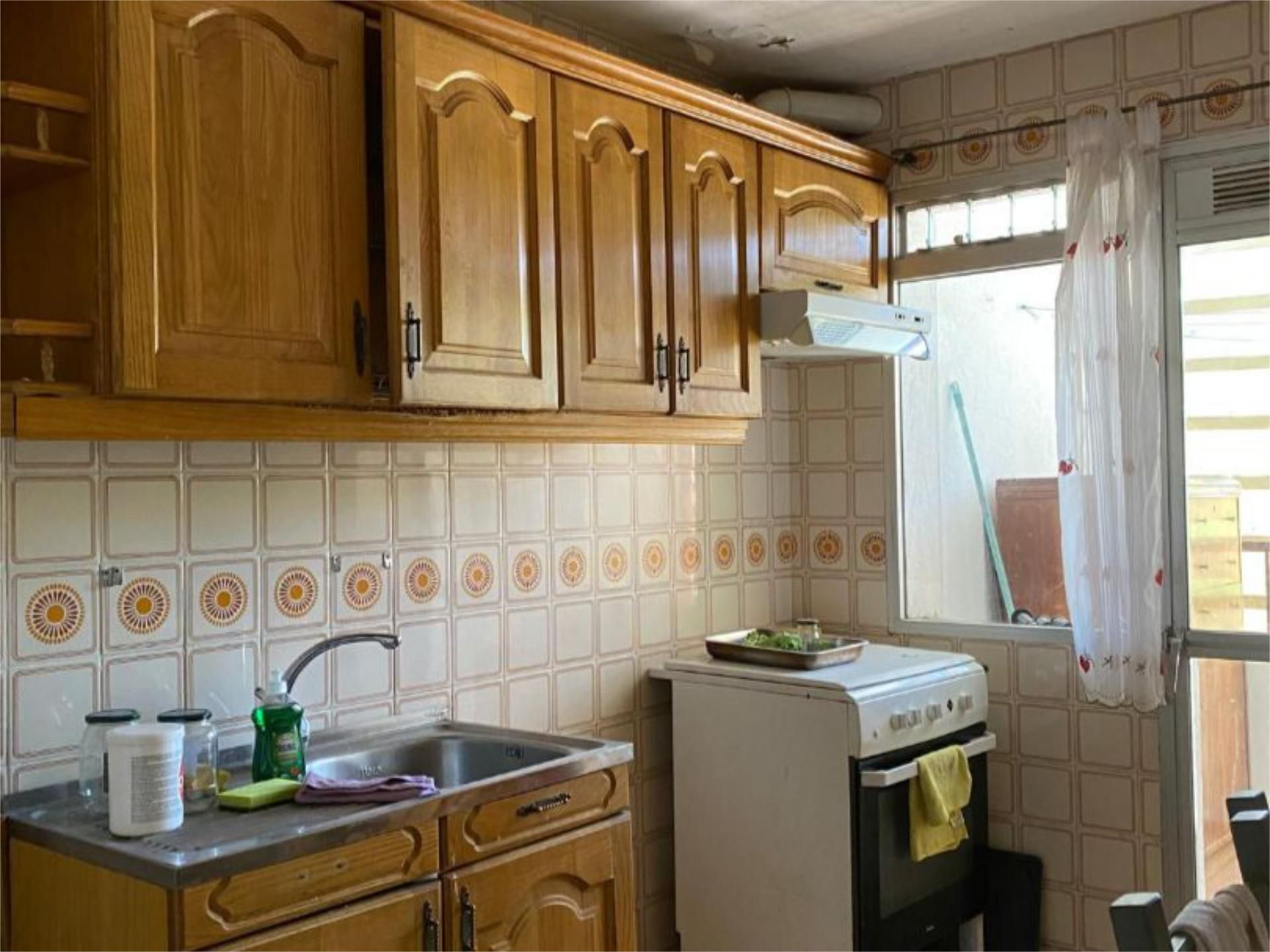 Kitchen of Flat for sale in  Madrid Capital  with Heating, Private garden and Parquet flooring