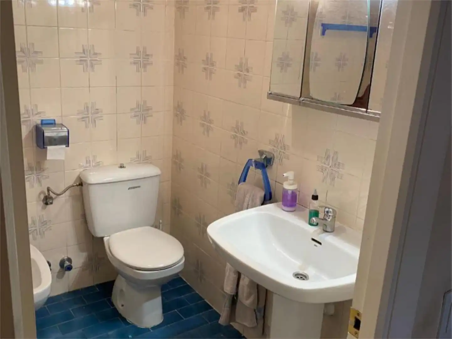 Bathroom of Flat for sale in Madrid  with Heating, Private garden and Parquet flooring