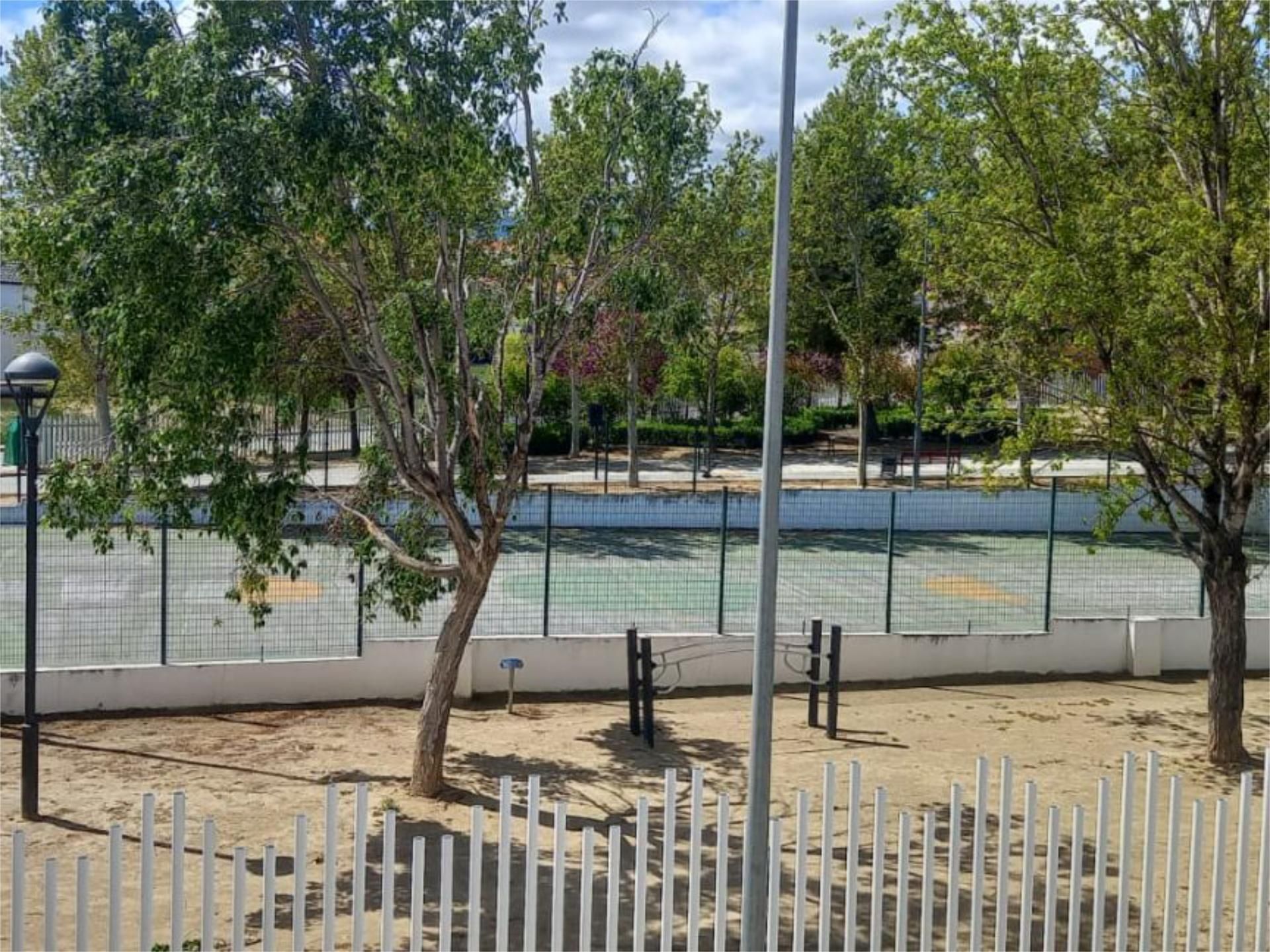 Exterior view of Duplex for sale in Baza  with Air Conditioner, Heating and Private garden
