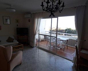 Sala d'estar de Pis de lloguer en El Puerto de Santa María amb Aire condicionat, Calefacció i Terrassa