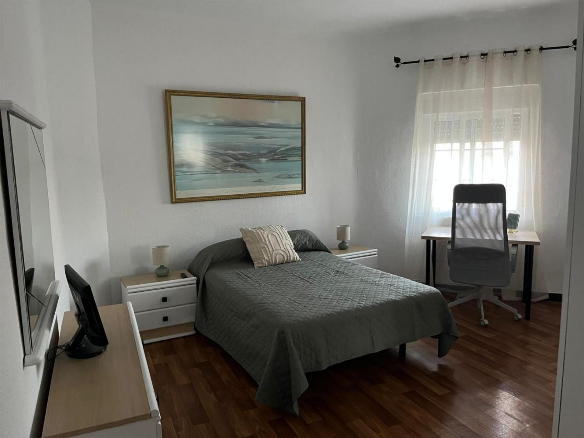 Bedroom of Flat to share in  Cádiz Capital  with Air Conditioner, Parquet flooring and Terrace