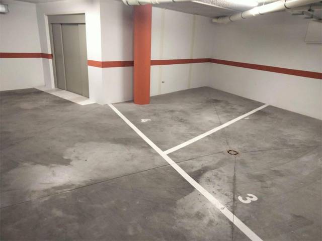 Garaje en Venta en Avenida San Juan de la Salle, 7 en Cruz Roja