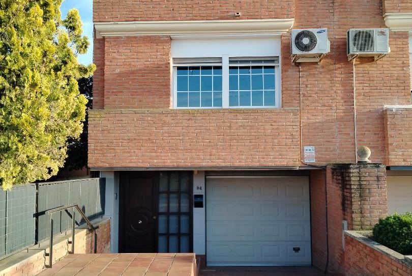 Casa adosada en venda a Carrer Lluís Companys, 94, Mollerussa, Lleida - imatge 1 Foto 1 de Casa adosada en venda a Carrer Lluís Companys, 94, Mollerussa, Lleida