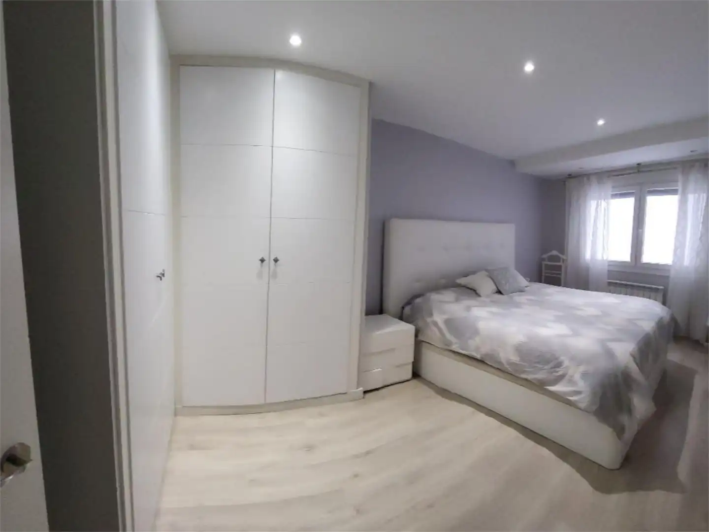 Pis en venda a Calle Perú, 5, Campo Grande Dormitori de Pis en venda en Valladolid amb Calefacció, Parquet i Moblat