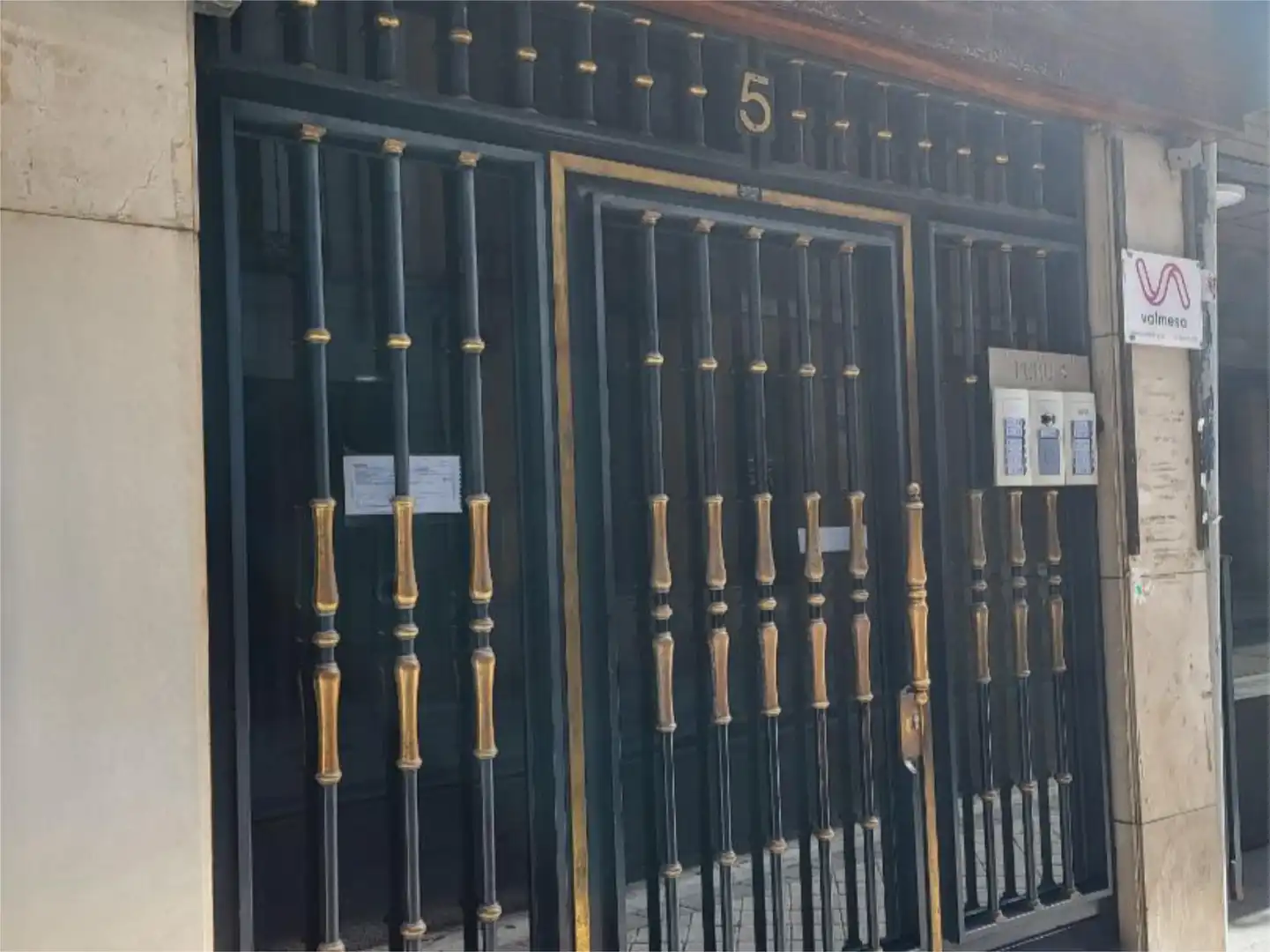 Pis en venda a Calle Perú, 5, Campo Grande Vista exterior de Pis en venda en Valladolid amb Calefacció, Parquet i Moblat